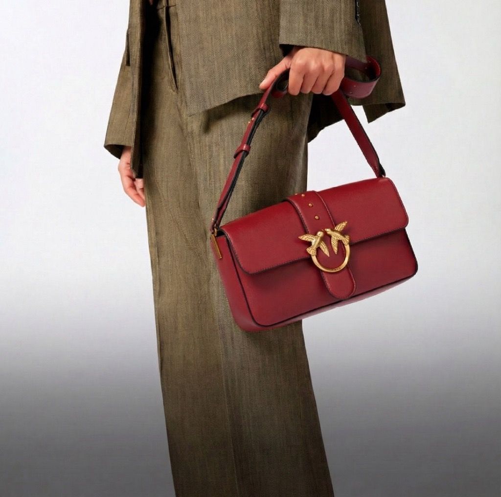 The Capsule Wardrobe: A Formula for the Modern Woman with Pinco