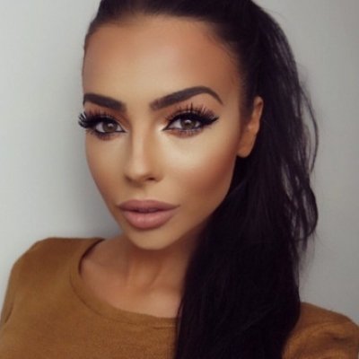 7 Exercises and Contouring Tips to Make Your Jawline Defined ...