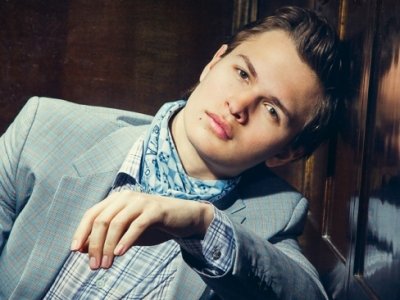 7 Awesome Reasons to Love Ansel Elgort ...