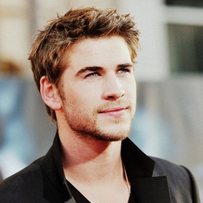 LOL - Watch the Hunger Games' Liam Hemsworth Strut His Stuff in High Heels ...