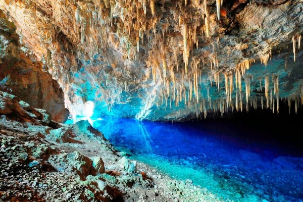 Gruto do Lago Azul