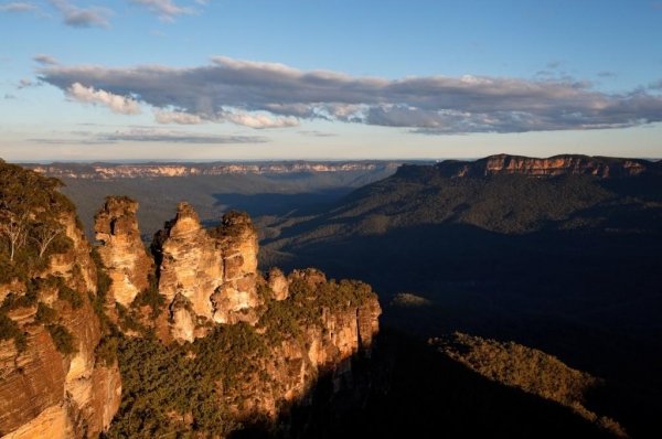 Famous Three Sisters