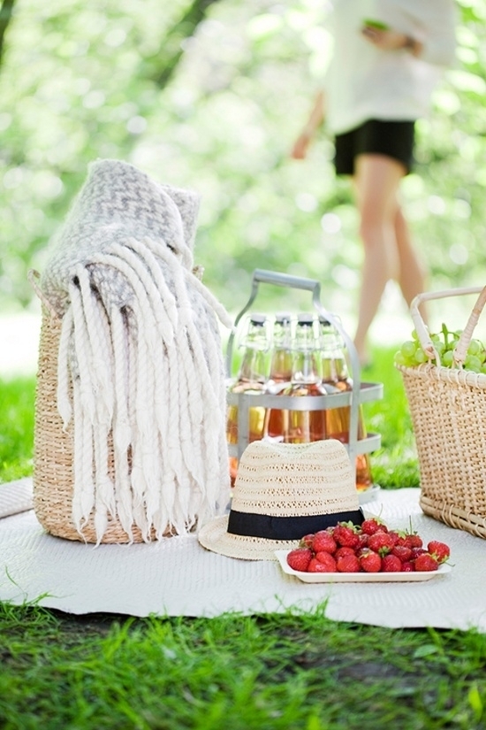 Picnic, a Lovely Cliché for a Reason