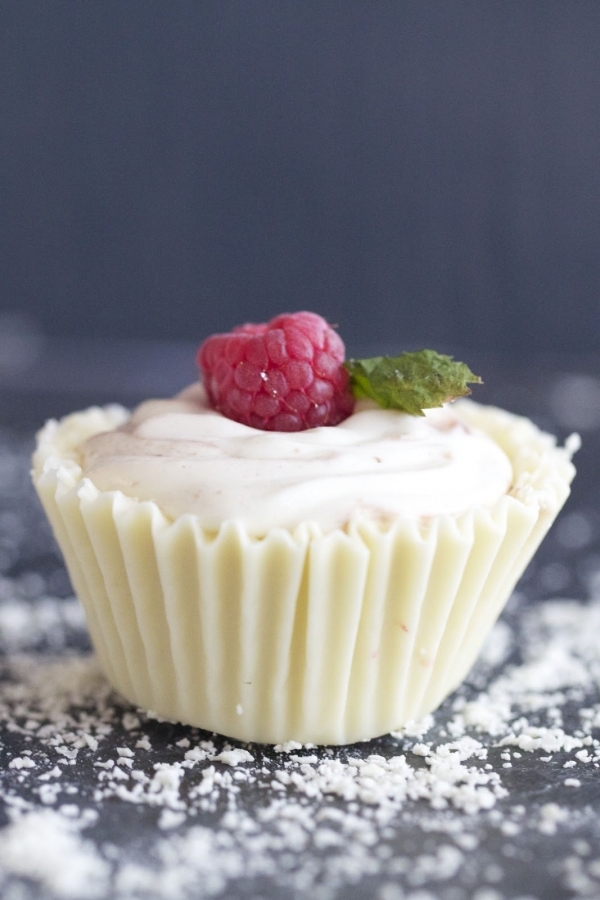 White Chocolate Cashew Berry Cups