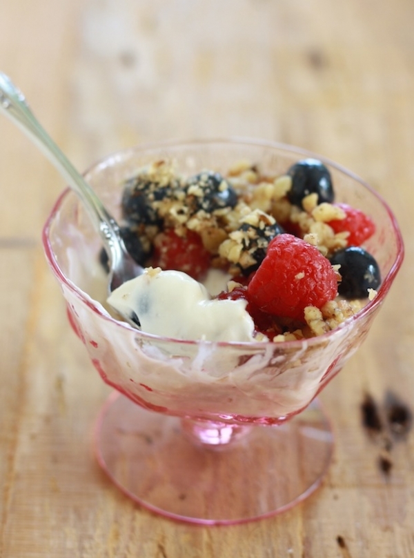 Greek Yogurt, Nuts and Berries