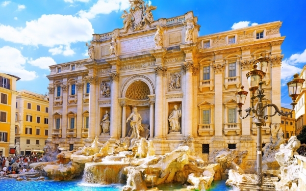 Throw a Coin at Fontana Di Trevi