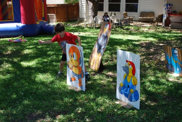 DIY Sonic the Hedgehog Birthday Party Decoration Ideas I @ Kids Town Indoor  Playground 