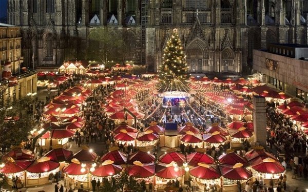 9 Best Cities To Celebrate The Holidays In 