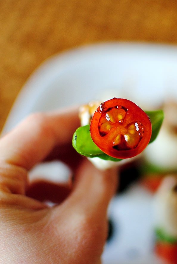 Tomaten-Basilikum-Spieße