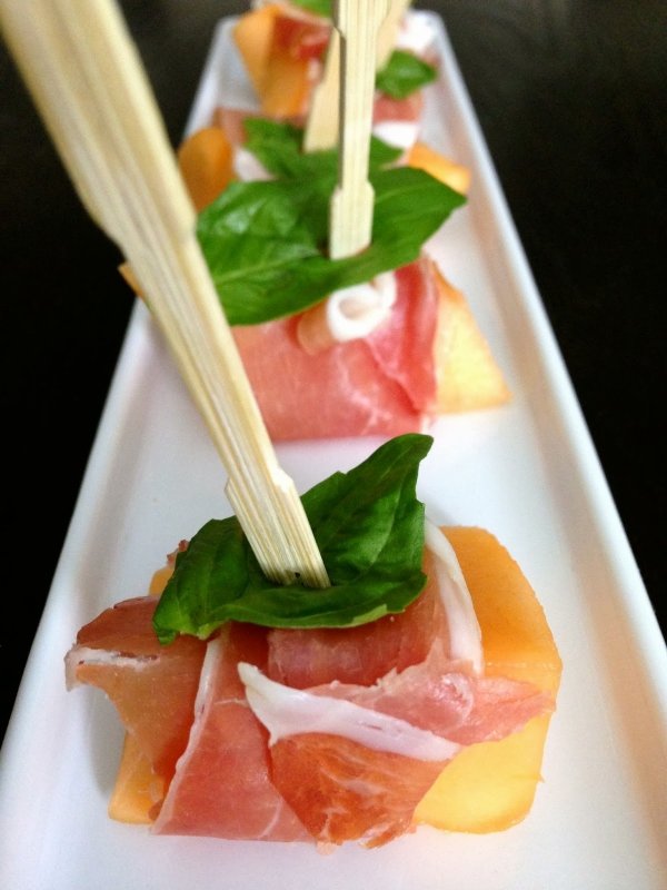 Brochettes de melon et de prosciutto