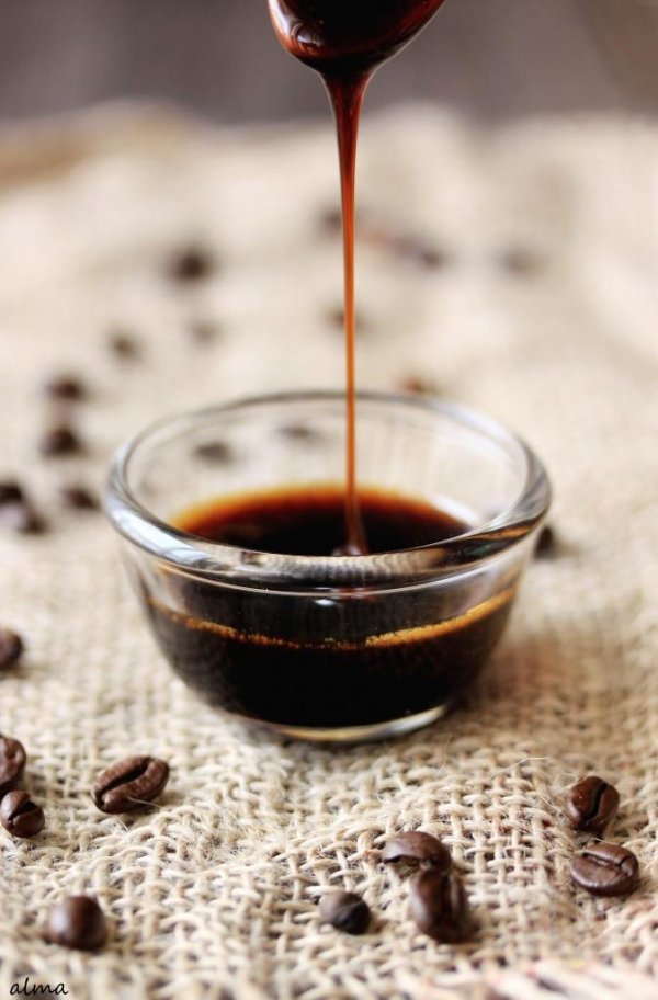 9 Fun Baking Extracts to Use to Change the Flavor of Your Treats