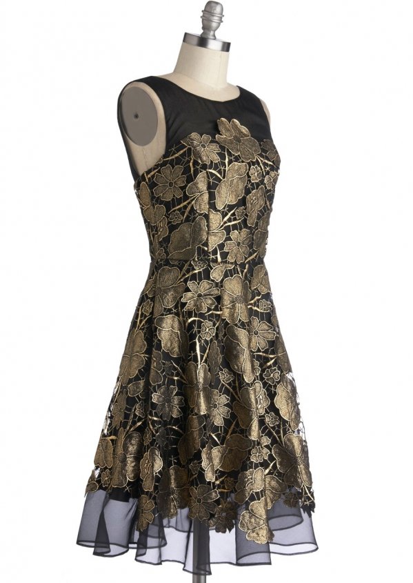 7 Fabulous Dresses from Modcloth for the Holiday Season ...