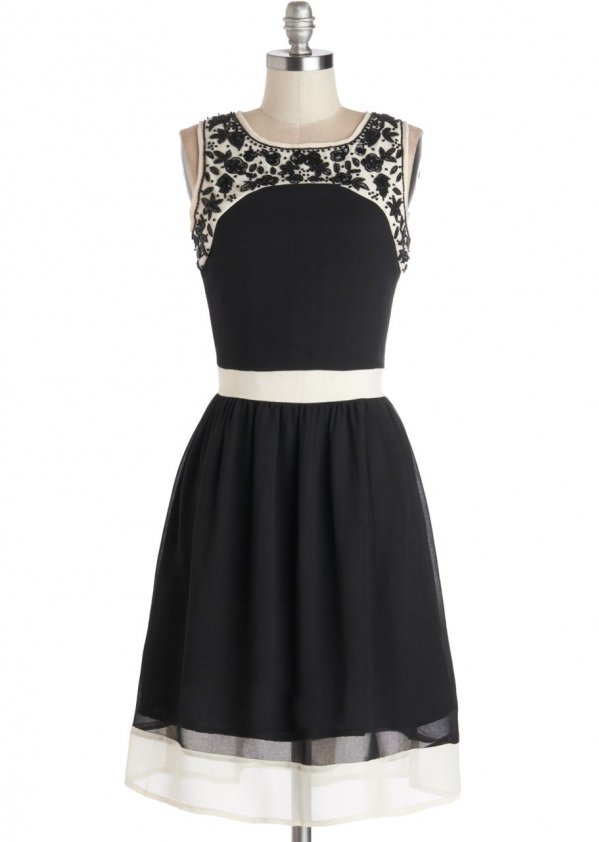 7 Beautiful and Wonderful Black and White Dresses ...