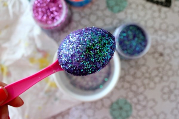 Glitter Your Easter Eggs