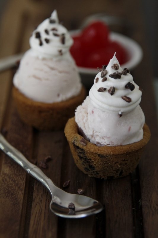 Gingerbread Cookie Dough Cups