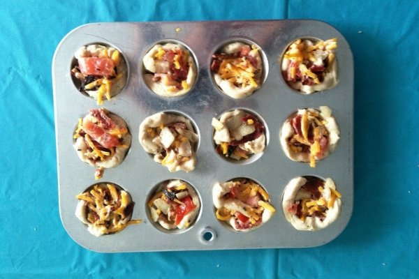 Bacon and Tomato Cups