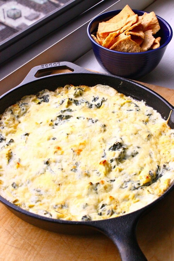 Chile Con Queso Artichokes