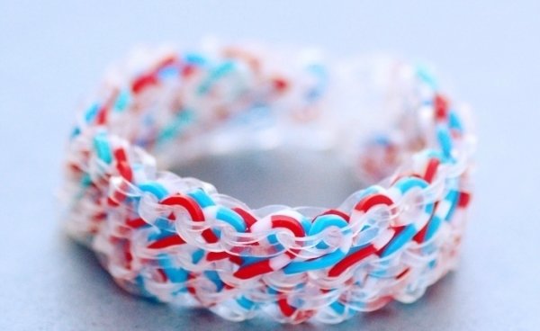 20 Beautiful Rainbow Loom Bracelets