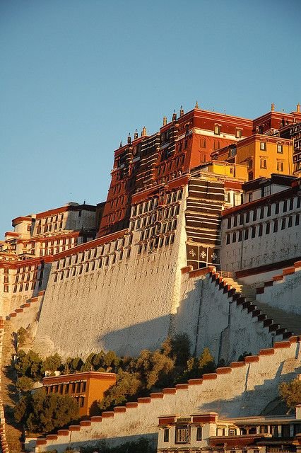 Potala Palace,landmark,town,ancient history,cityscape,