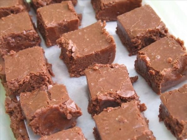 100-Calorie Chocolate Marshmallow Fudge