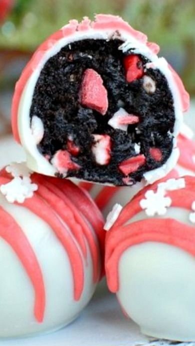 Peppermint Oreo Cookie Balls