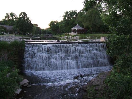 Menomonee Falls, WI