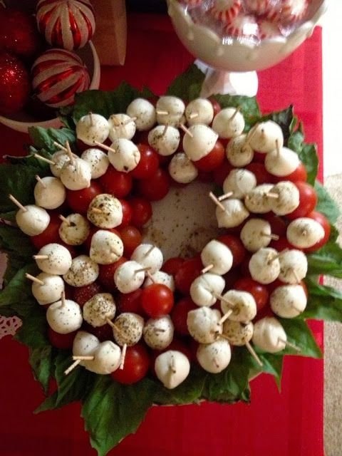 Tomato, Fresh Mozzarella and Basil Wreath