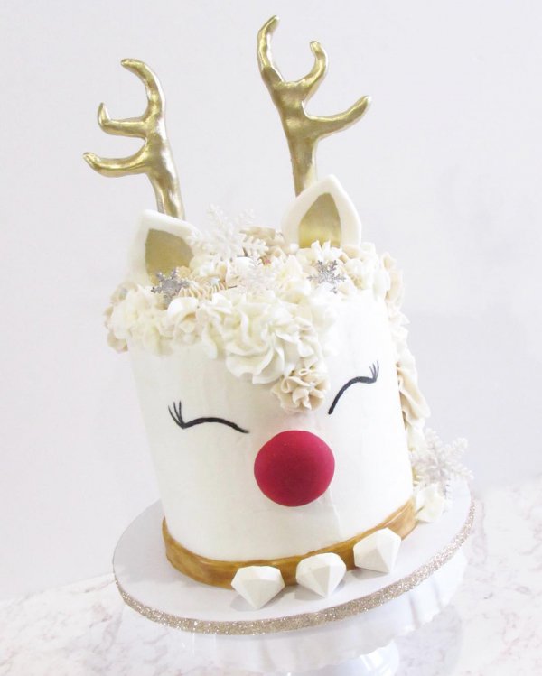 food, reindeer, deer, cake decorating, dessert,