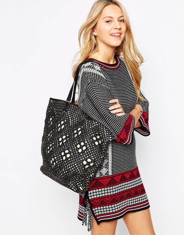 Street Level Woven Beach Bag