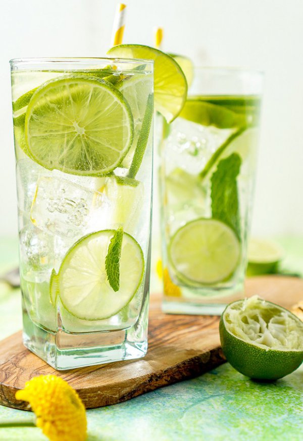 Absolute Best Flavored Waters for People Who Want to Hydrate ...