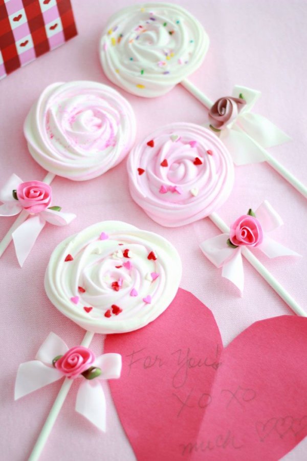 pink,food,sugar paste,dessert,flower,