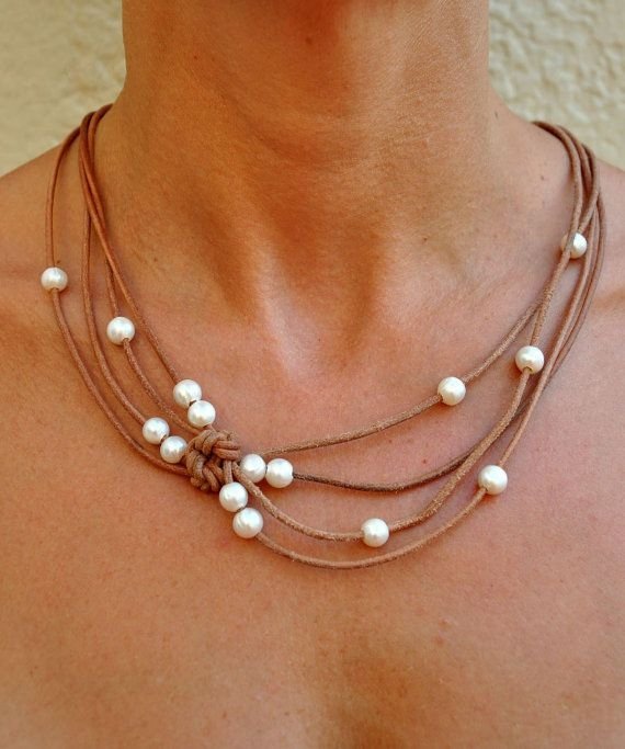 jewellery,necklace,fashion accessory,pearl,chain,