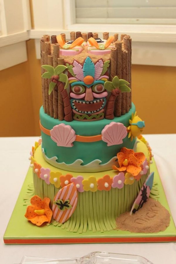 Tiki Cake