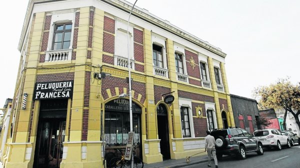 Santiago De Chile: Peluquería Francesa