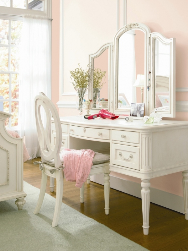 Gabriella Vanity Desk