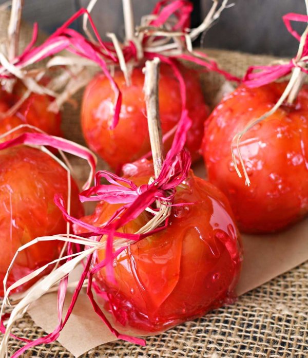 Cinnamon Candy Apples