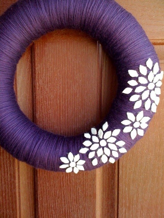 wreath,purple,christmas decoration,fashion accessory,petal,