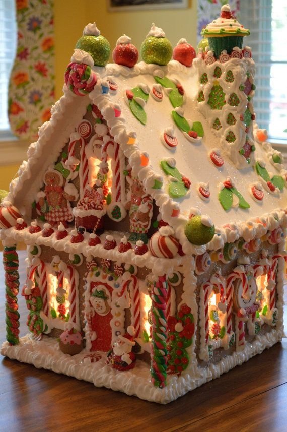 35 Gingerbread Houses You Can Build And Eat   A9lr7 Gingerbread House Food Dessert Gingerbread Christmas Decoration 570x857 