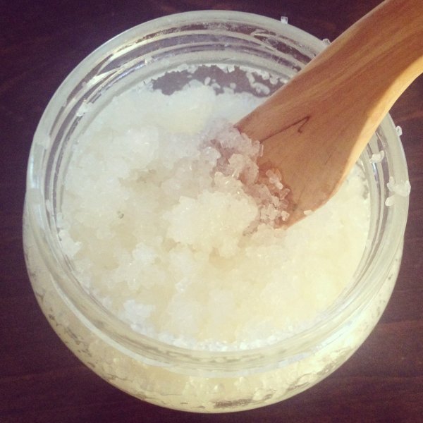 Coconut Salt Scrub for Cracked Heels