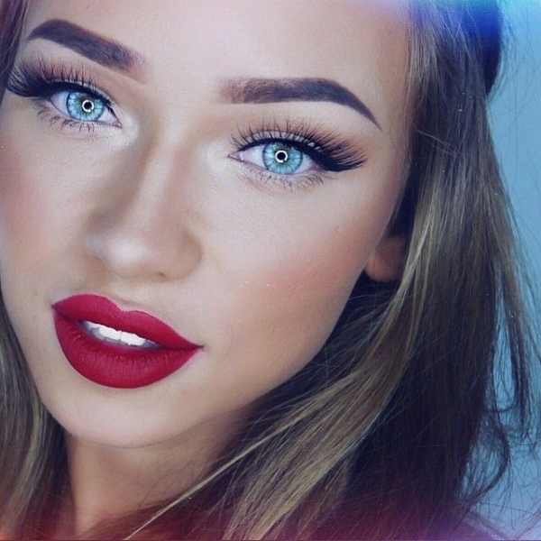 Long Lashes and Red Lips