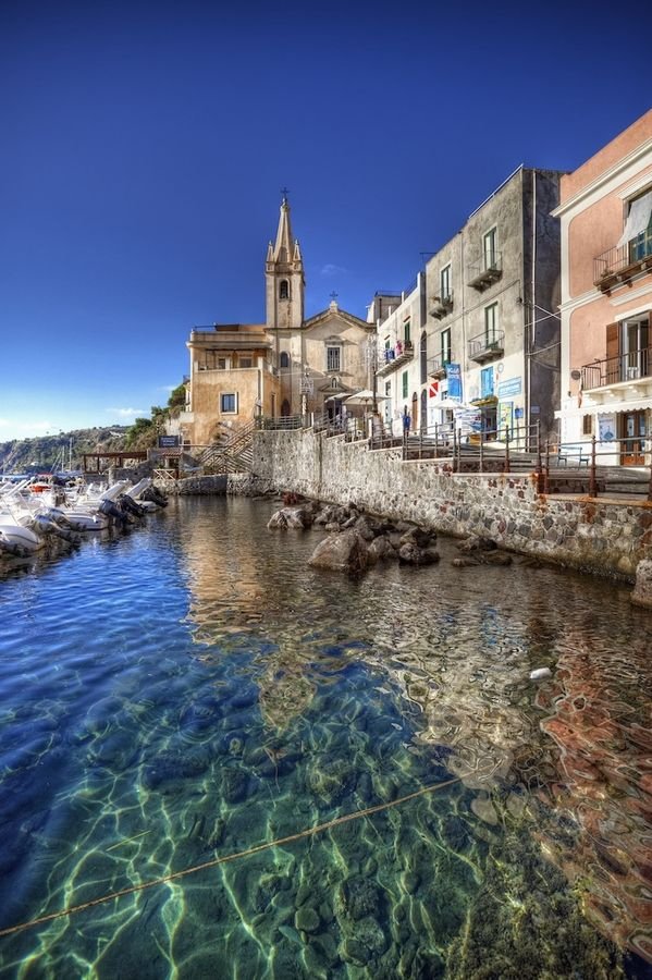 landmark,town,water,body of water,reflection,