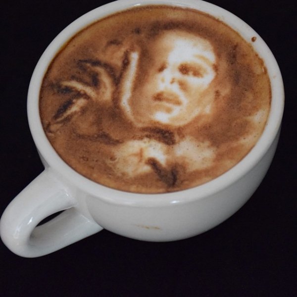 This Barista's Spooky Latte Art is Perfect for the Halloween Season ...