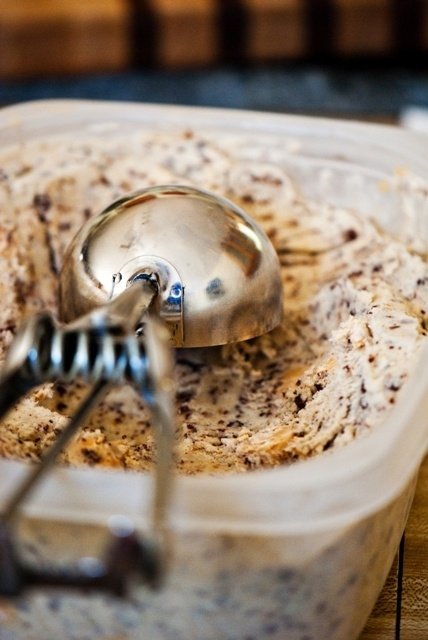 BANANA BREAD ICE CREAM