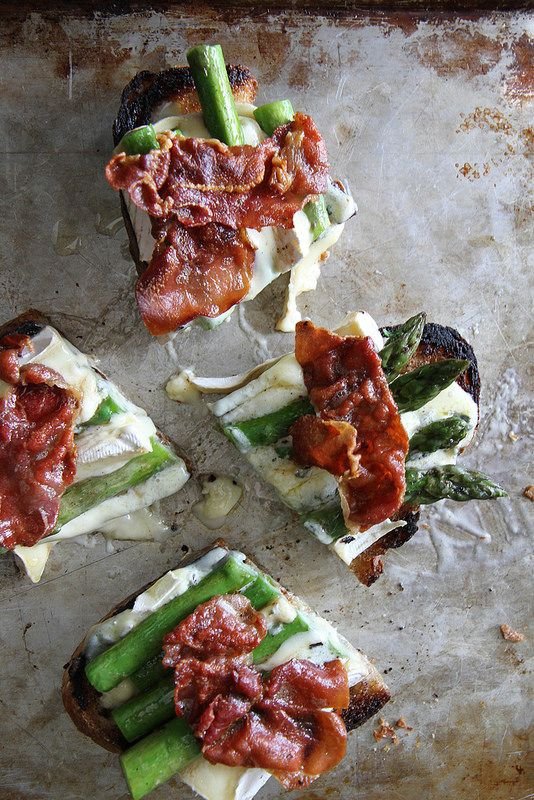 Asparagus, Crispy Prosciutto and Brie Tartines