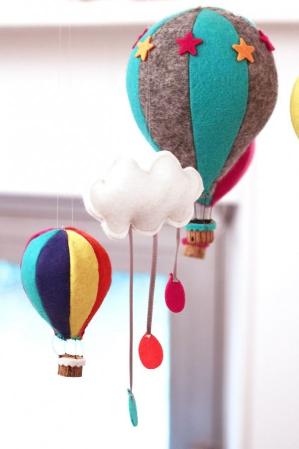 hot air balloon,balloon,aircraft,toy,vehicle,