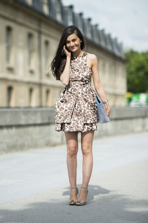 animal print dress street style