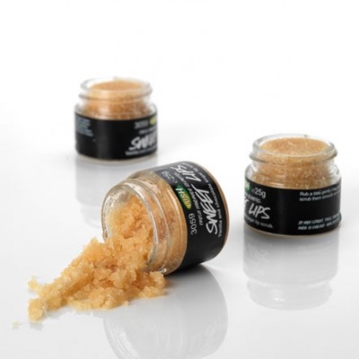 An Exfoliating Lip Scrub