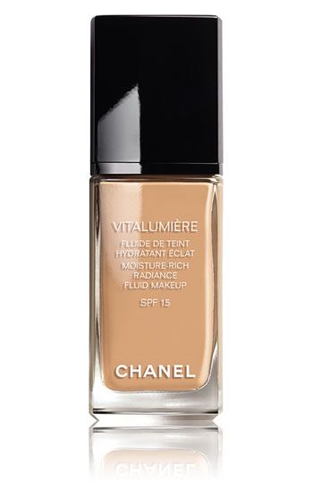 CHANEL VITALUMIÈRE Moisture-Rich Radiance Fluid Makeup