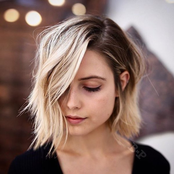 15 Ultra Trendy Chic Short Haircuts For Women Who Want A Bold New