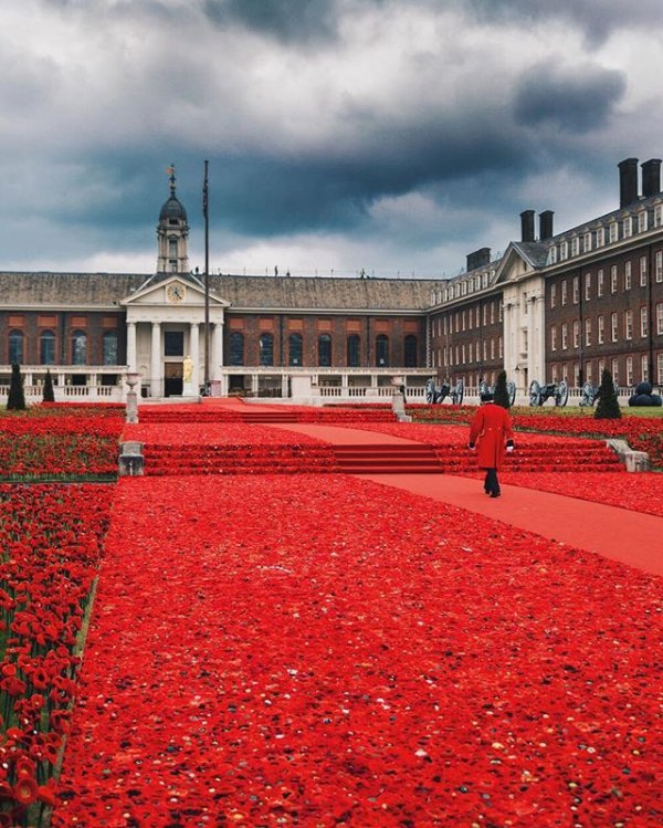 Royal Hospital Chelsea, red, color, flooring, plaza,